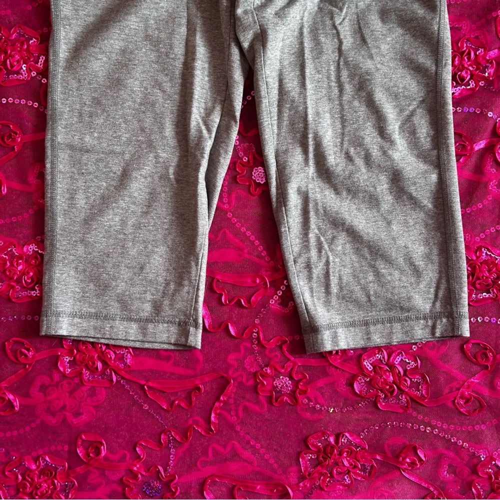 light gray athletic works capri workout pants - Picture 6 of 6